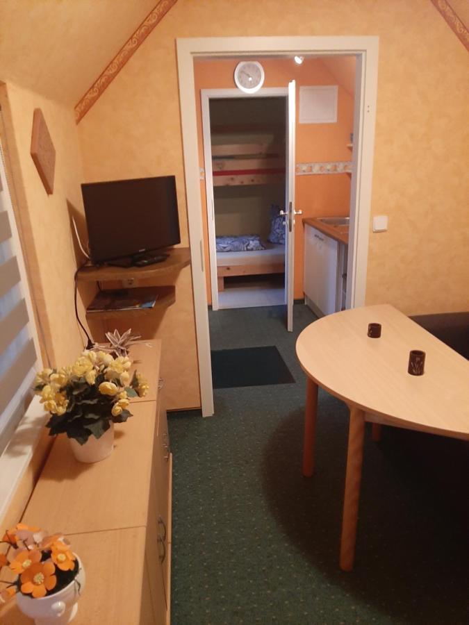 Ferienunterkuenfte Wesenberg Apartment Exterior foto